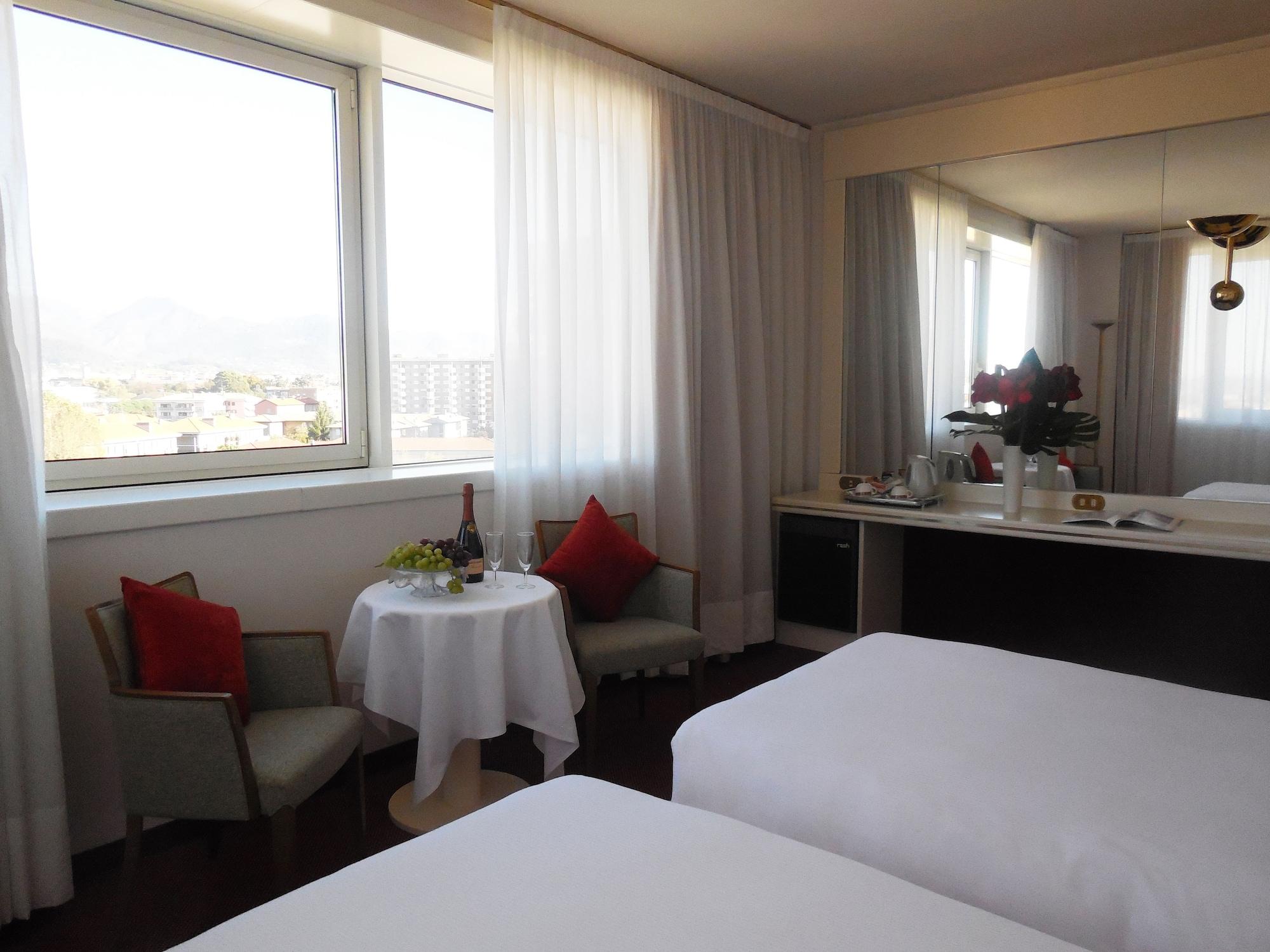 Starhotels Cristallo Palace Bergamo Exterior photo