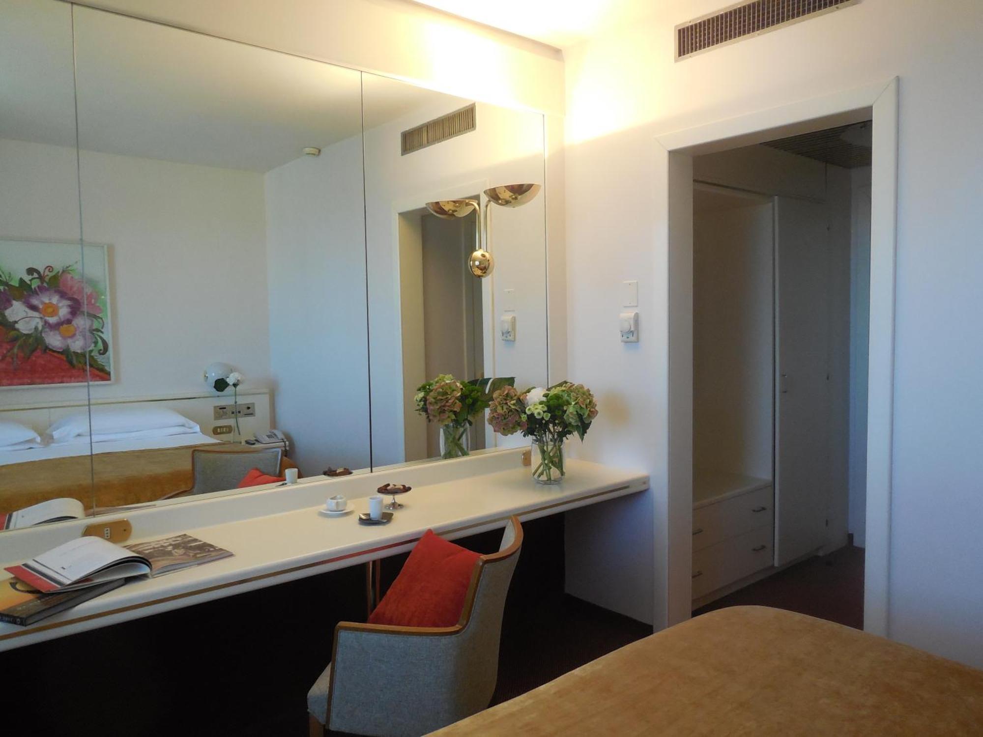 Starhotels Cristallo Palace Bergamo Exterior photo