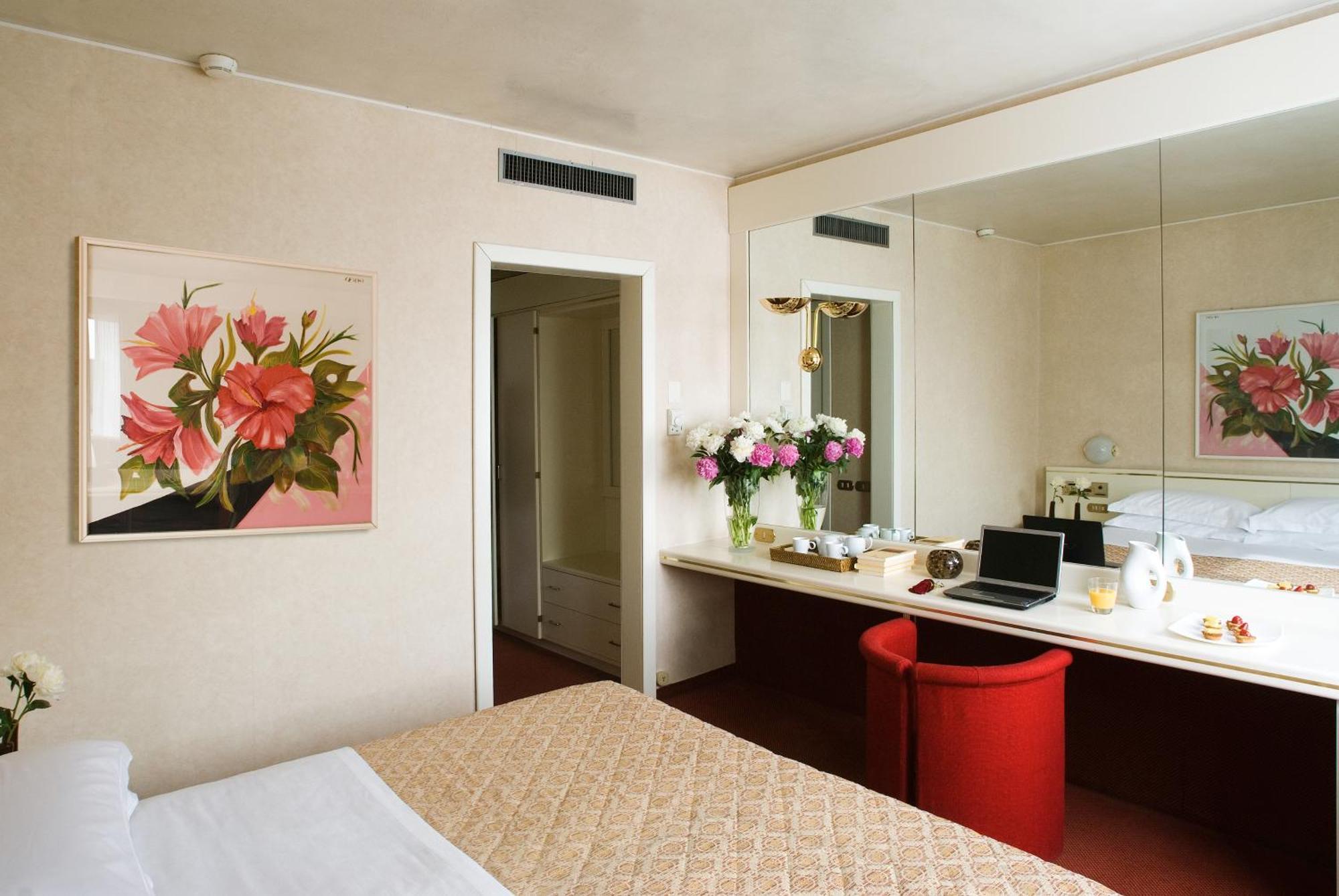 Starhotels Cristallo Palace Bergamo Exterior photo