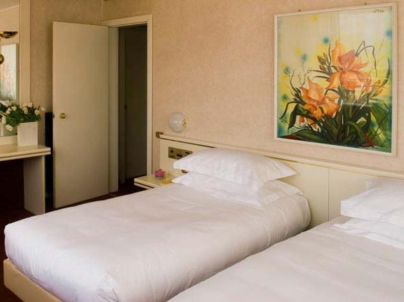 Starhotels Cristallo Palace Bergamo Exterior photo